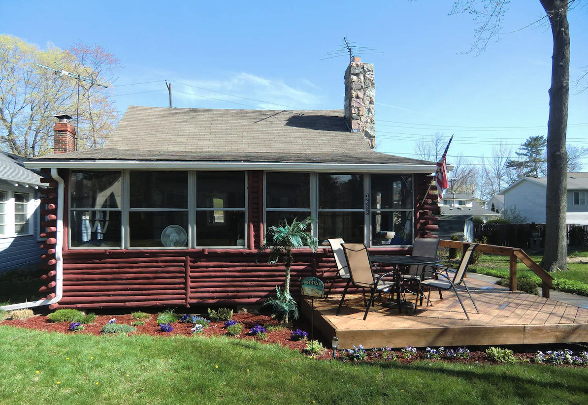 North Lakeport Log Cabin Near Lake Huron
